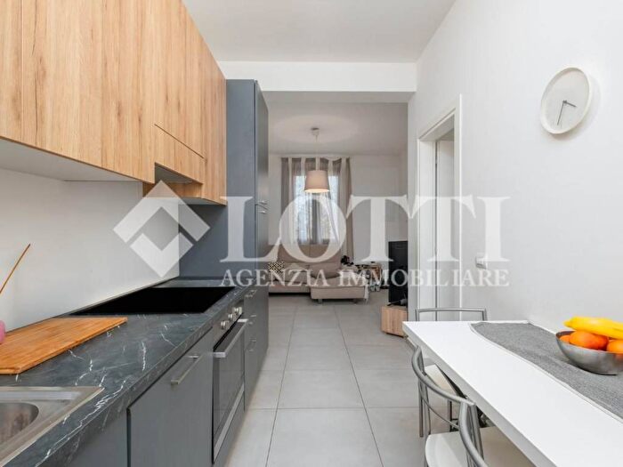 Appartamento trilocale in affitto in SAN GIOVANNI ALLA VENA, Centro, Vicopisano