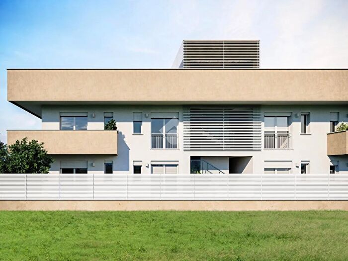 Appartamento con 5 locali in vendita in Via Comasina, Verano Brianza