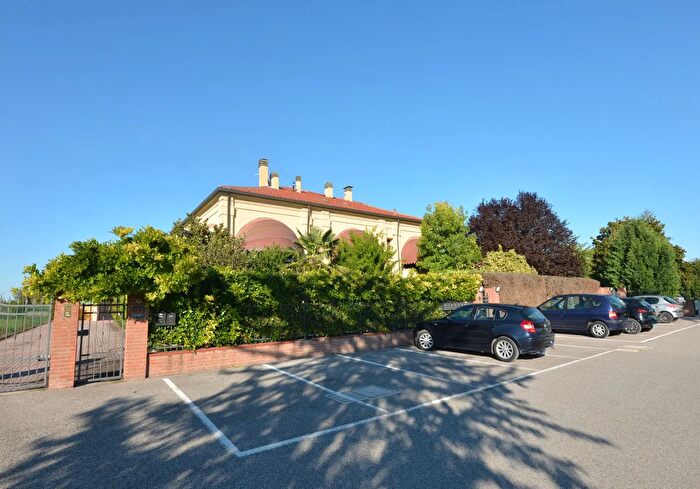 Appartamento quadrilocale in vendita in Via Falce, Ferrara