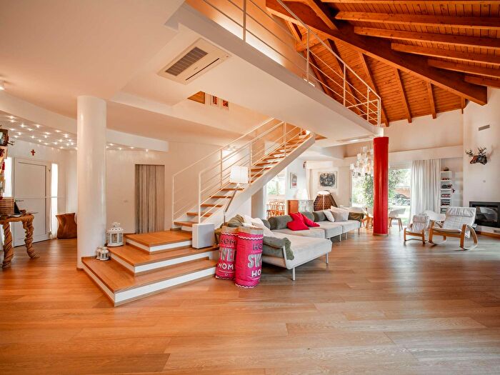 Casa con 17 locali in vendita in Via Tito, Campegine