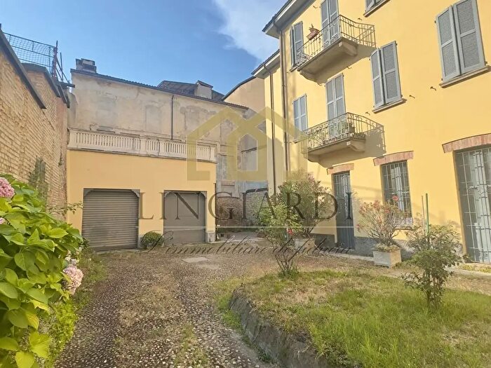 Case in Vendita e in Affitto - 3