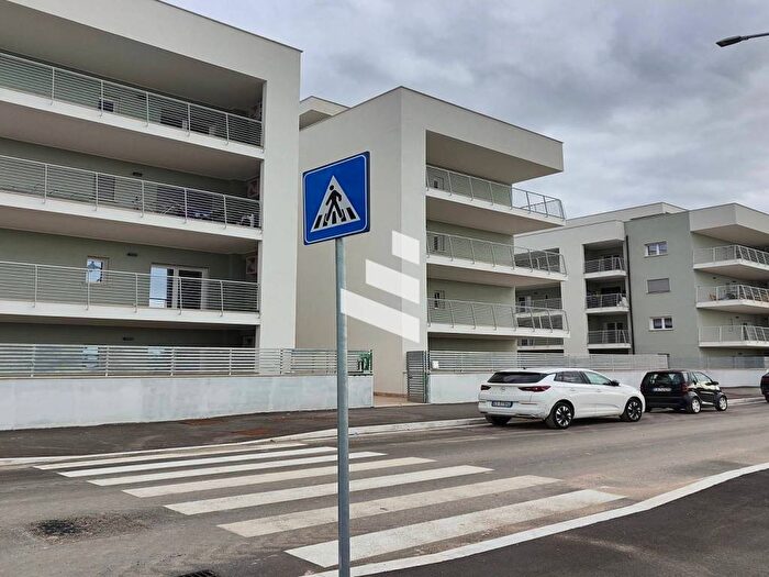 Appartamento bilocale in affitto in Via di Pratica, Pratica di Mare Monte dOro, Pomezia