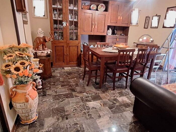 Appartamento bilocale in affitto in Via Martiri dUngheria, Centro, Scafati