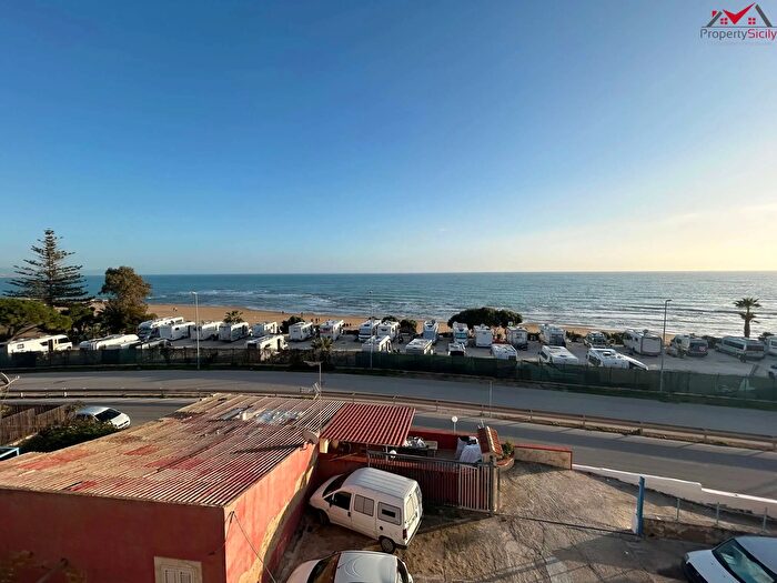 Appartamento con 6 locali in vendita in Porto Empedocle