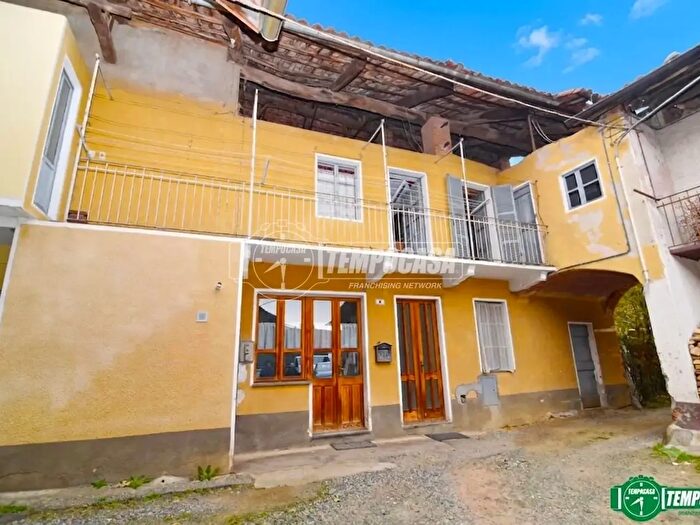 Casa quadrilocale in vendita in Via Rocca, Vauda Canavese