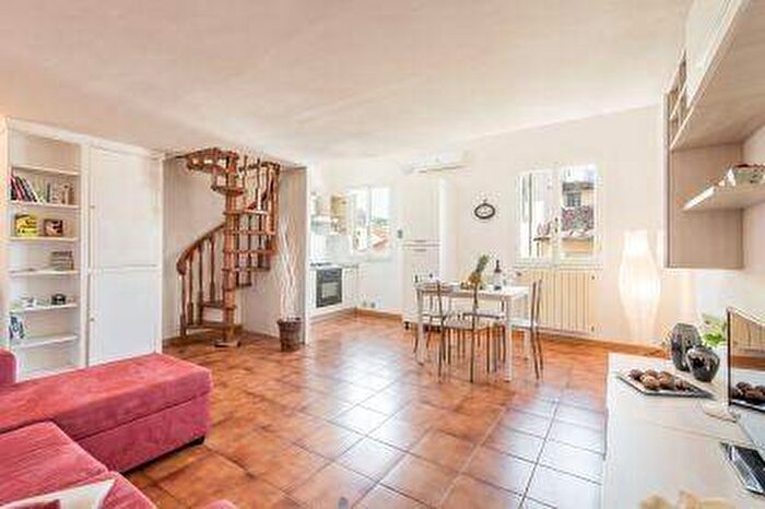 Appartamento bilocale in affitto in Via di Camaldoli, San Frediano, Firenze
