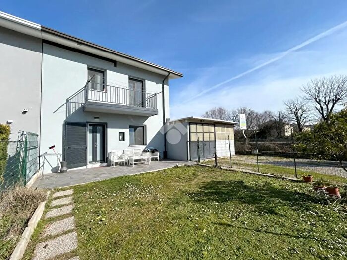 Casa con 5 locali in vendita in Via Argine, Acquafredda