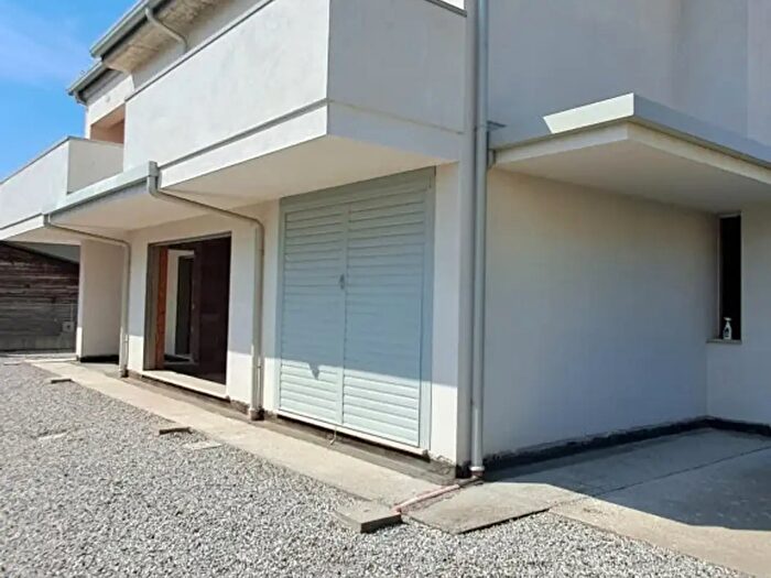 Casa con 6 locali in vendita in Via Montecarlo, Piazzola Sul Brenta