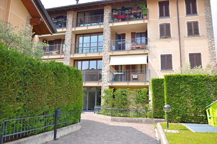 Appartamento bilocale in vendita in Via Montalino, Vimercate