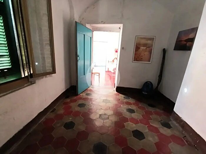 Appartamento con 5 locali in vendita in Toirano