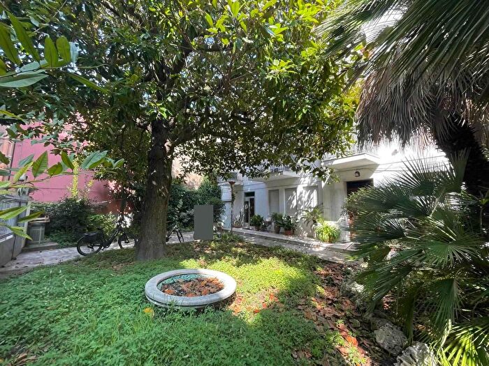 Appartamento con 10 locali in vendita in Chioggia