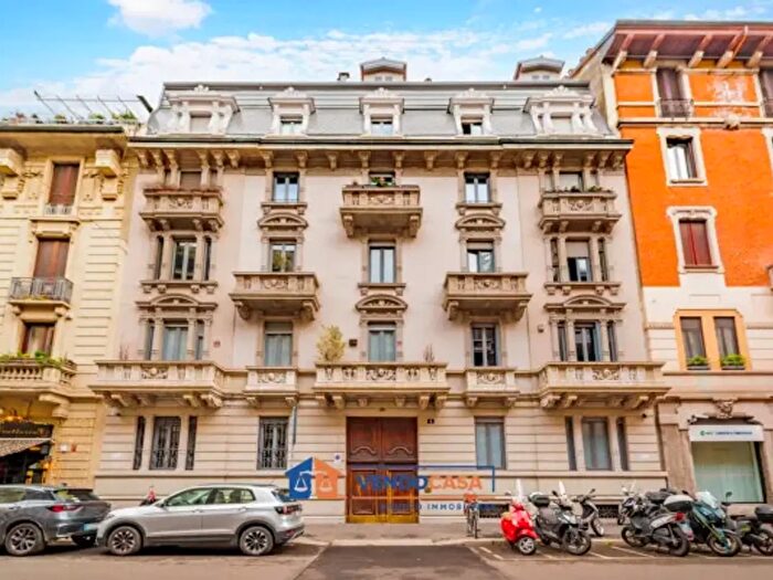 Appartamento bilocale in vendita in Via Lodovico Castelvetro, Milano
