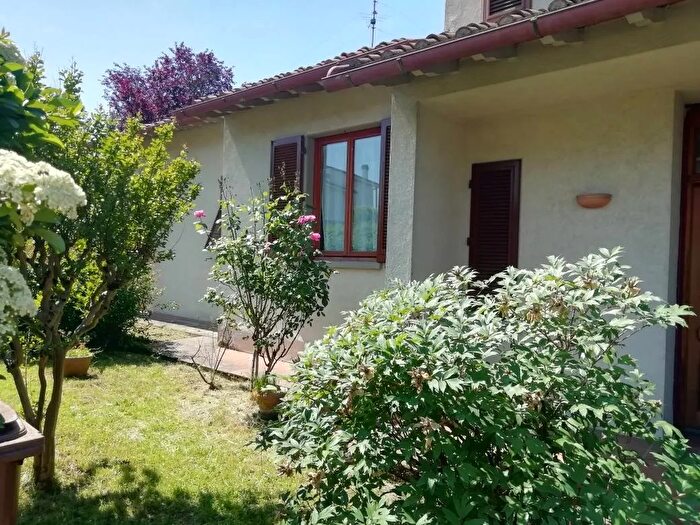 Casa con 12 locali in vendita in Scarperia e San Piero