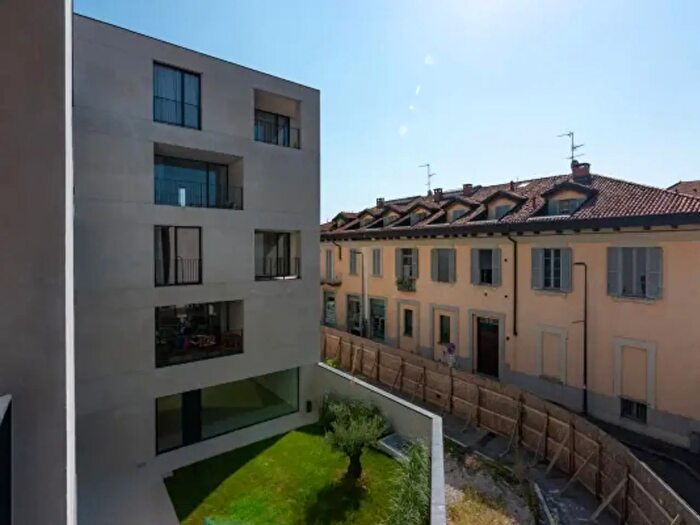 Appartamento trilocale in vendita in Via Elio Adriano, Milano