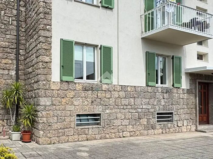 Appartamento trilocale in vendita in Via Ottoboni, Lovere