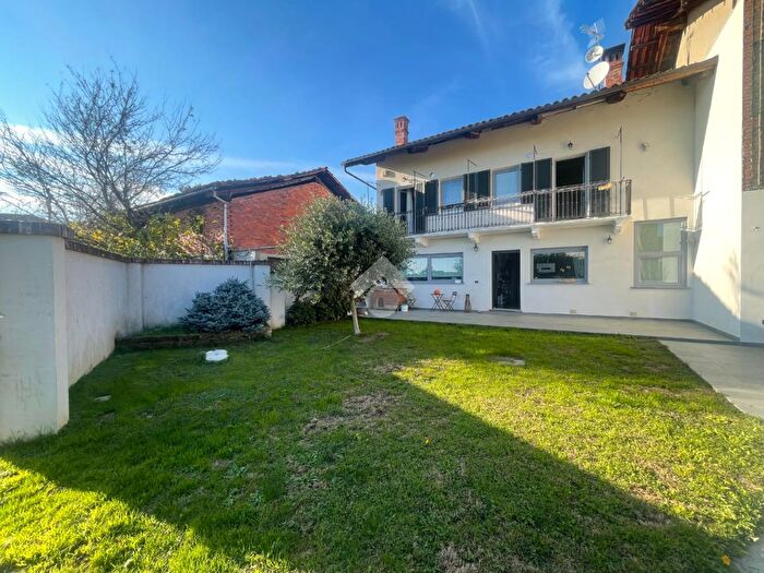 Casa quadrilocale in vendita in Cascina Reisera, Ozegna