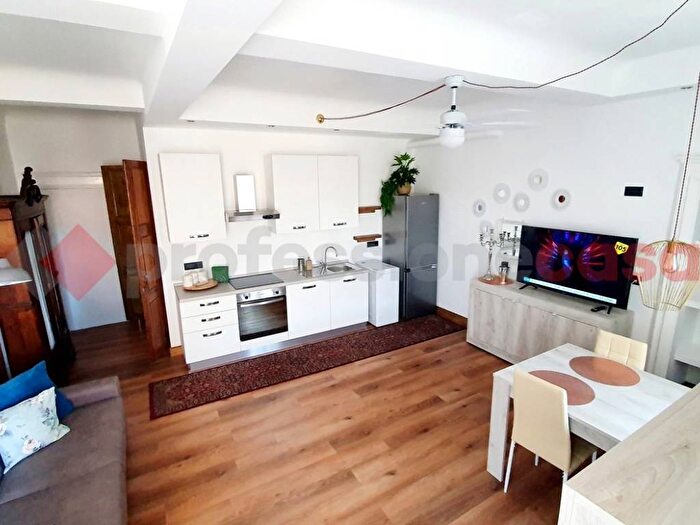 Appartamento monolocale in affitto in via archibugieri, Centro Storico, Pinerolo
