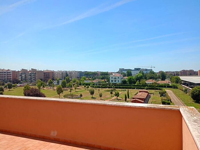 Appartamento trilocale in affitto in Via del Casale Ferranti, Anagnina, Roma