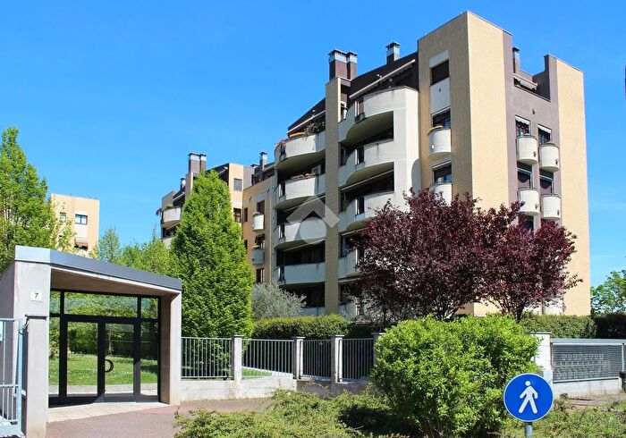 Appartamento quadrilocale in vendita in Via S Carlo, Muggiò