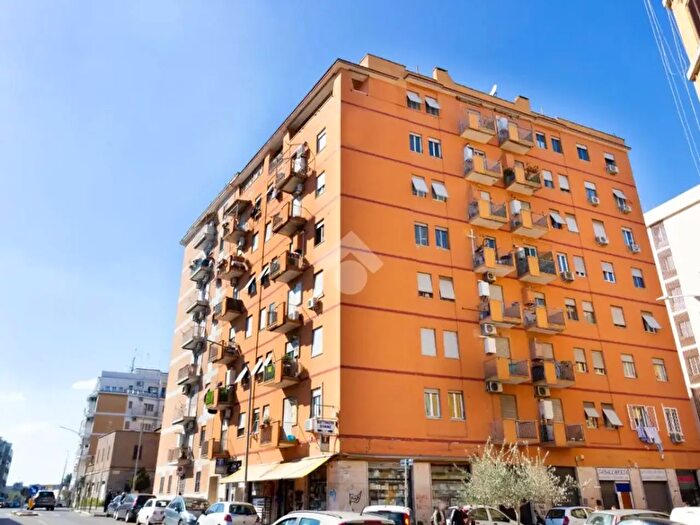 Appartamento bilocale in vendita in Via di Casal Bertone, Roma