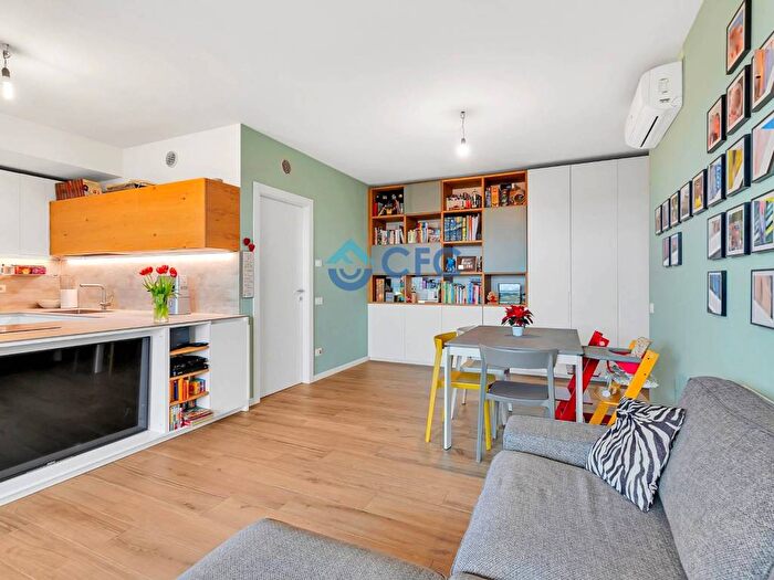 Appartamento trilocale in affitto in Via Olmetto, Centro, Milano