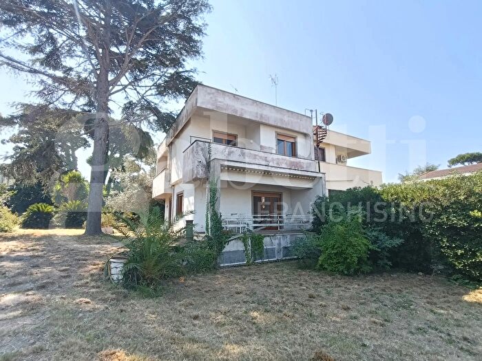Casa con 5 locali in vendita in Via degli Eucalipti, Anzio