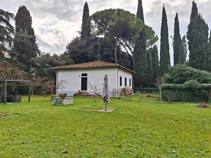 Casa con 5 locali in affitto in Via Pasquale Poccianti, Le Bagnese San Giusto, Scandicci