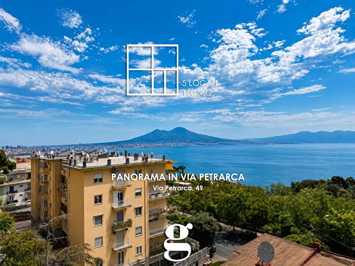 Appartamento quadrilocale in vendita in Via Petrarca, Napoli
