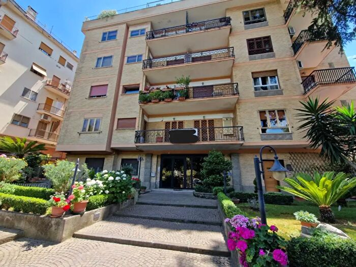 Appartamento trilocale in vendita in Corso Vittoria Colonna, Marino
