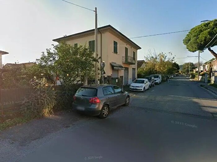 Appartamento con 5 locali in vendita in Massa