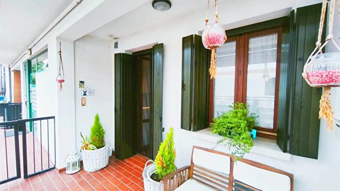 Appartamento con 5 locali in vendita in Montebelluna Contea Vicolo San Lorenzo, Montebelluna