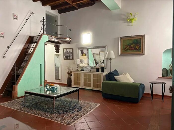 Appartamento trilocale in affitto in Via Borgo di Sotto, Ferrara