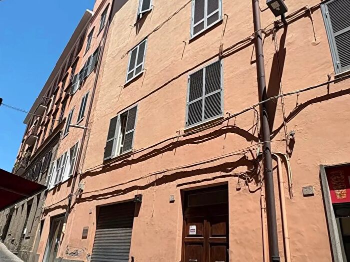 Appartamento quadrilocale in vendita in Via della Cava, Viterbo