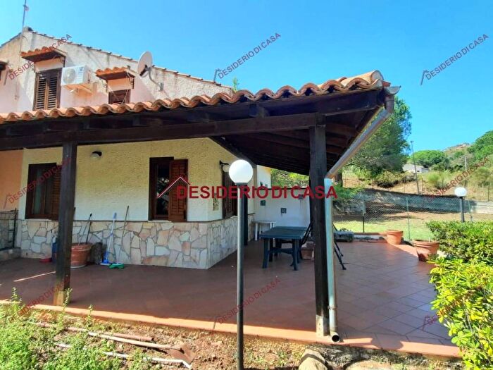 Casa trilocale in affitto in SP, Pollina