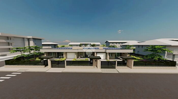 Casa quadrilocale in vendita in Via Don G Tinti, Dello