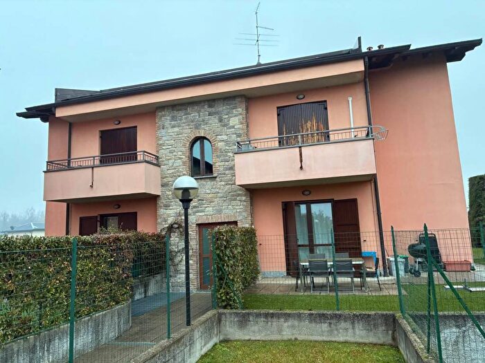 Appartamento monolocale in affitto in Via del Seprio, Lomazzo