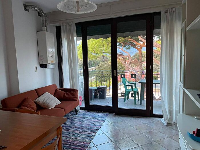 Appartamento bilocale in affitto in Via Savoia, Pietrasanta