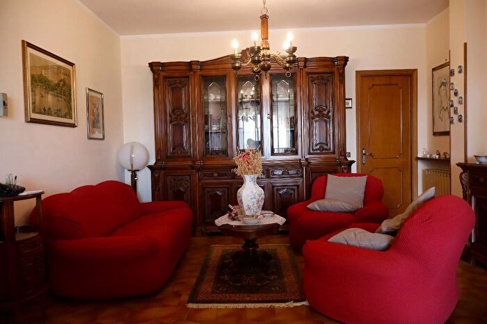 Appartamento con 5 locali in affitto in Via Provinciale, Castelnuovo Magra