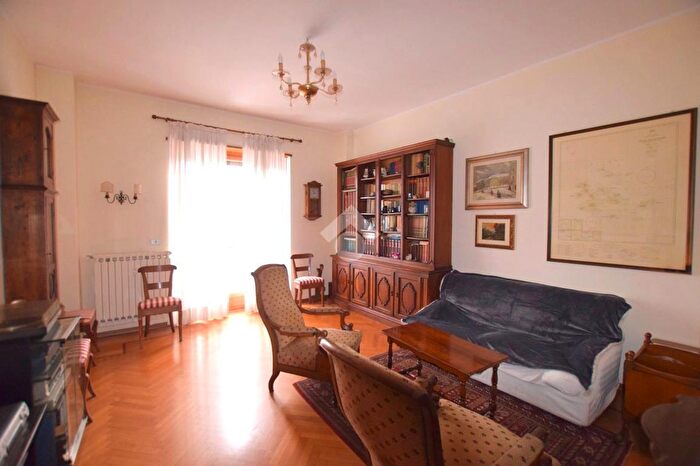 Appartamento con 5 locali in vendita in Via Alcide De Gasperi, Moncalieri