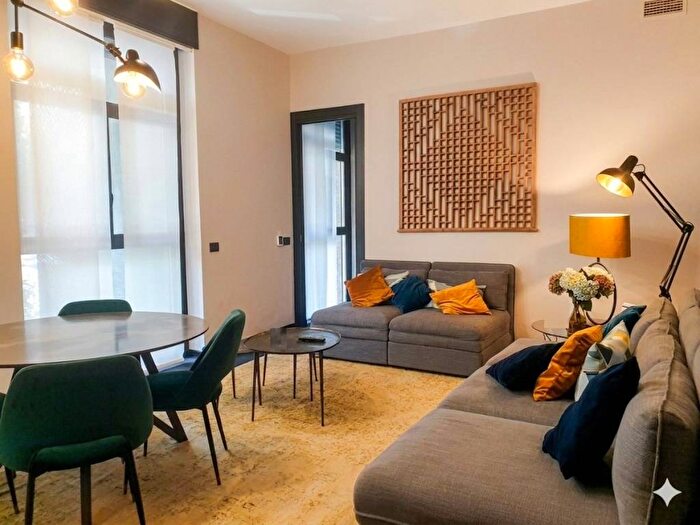 Appartamento bilocale in affitto in Moscova, Milano
