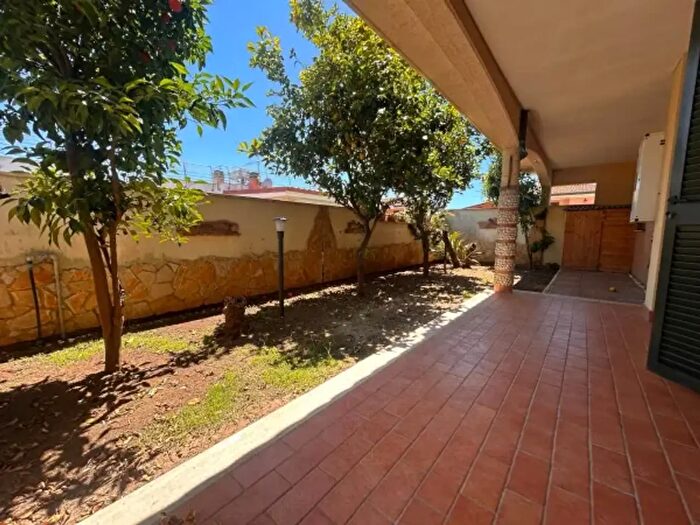 Appartamento bilocale in vendita in Via Rea Silvia, Anzio