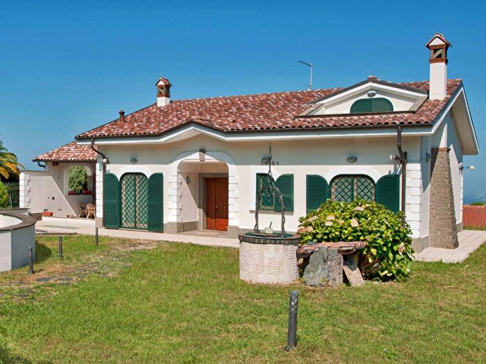 Casa con 6 locali in vendita in Via Padre Rocchi, Centro, Grottaferrata