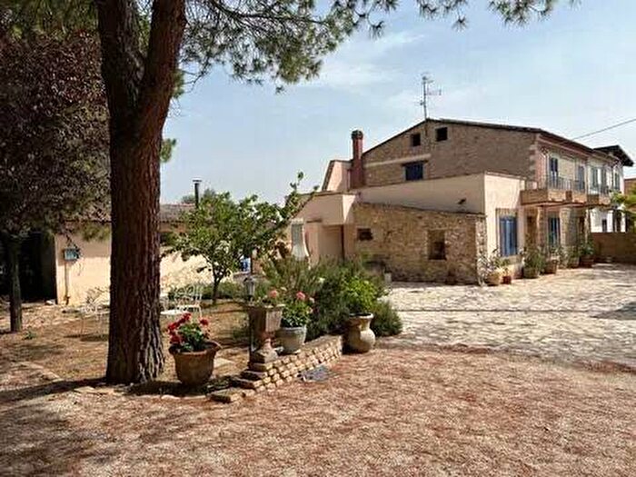 Casa con 6 locali in affitto in Contrada Lecine No Number, Cugnoli