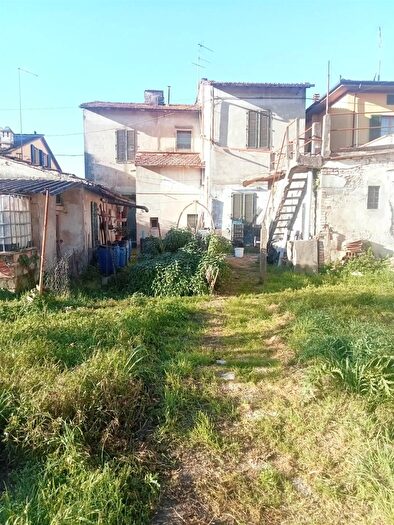 Casa con 7 locali in vendita in Empoli