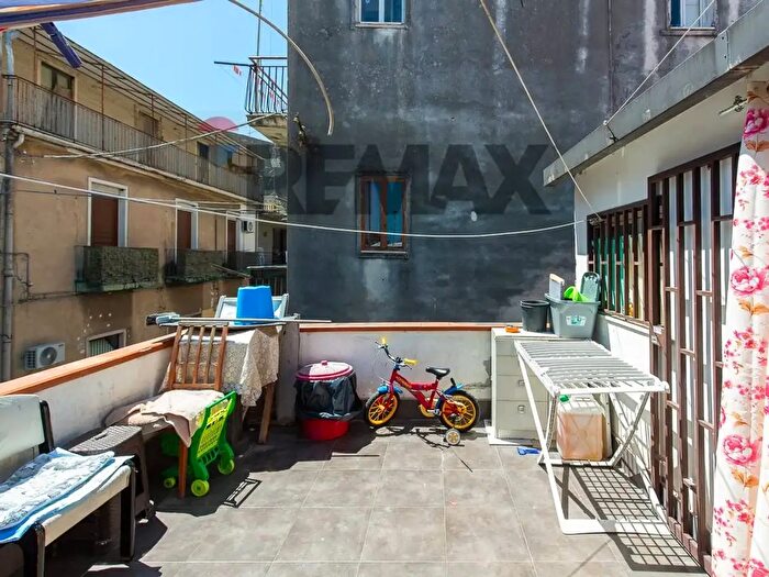 Casa quadrilocale in vendita in Via Testulla B, Catania