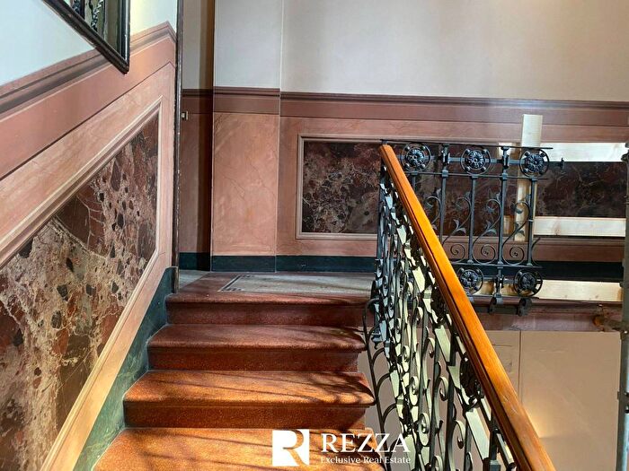 Appartamento trilocale in affitto in Via Spartaco, Montenero, Milano