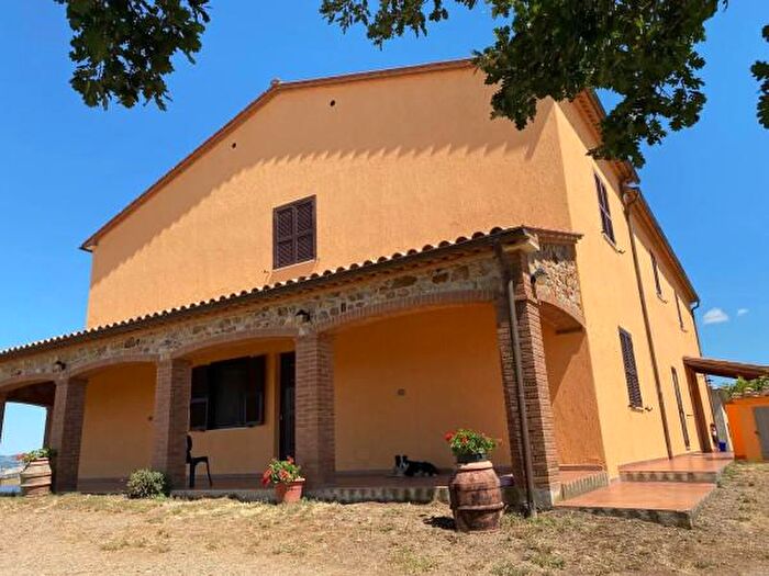Casa con 6 locali in vendita in Manciano