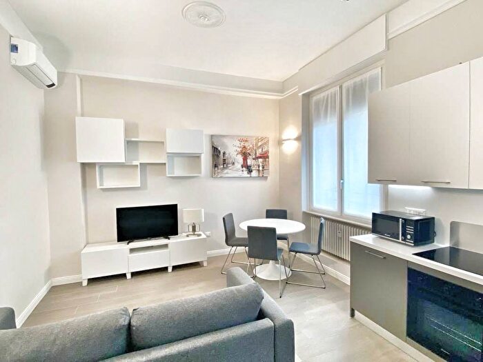 Appartamento bilocale in affitto in Via Cenisio, Cenisio, Milano