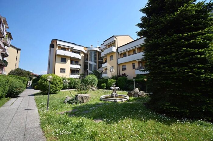 Appartamento con 5 locali in vendita in Via Severino Mercadante, Monza