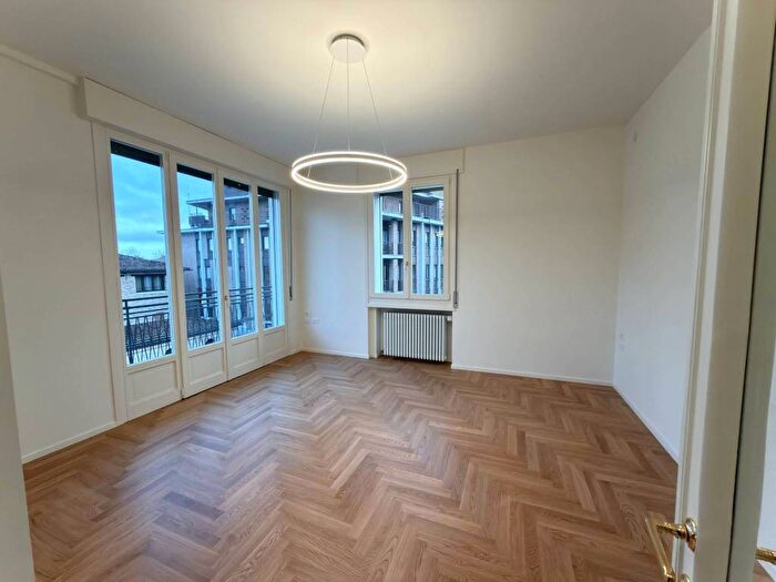 Appartamento trilocale in affitto in Ponte San Martino, Piazza dei Signori, Treviso